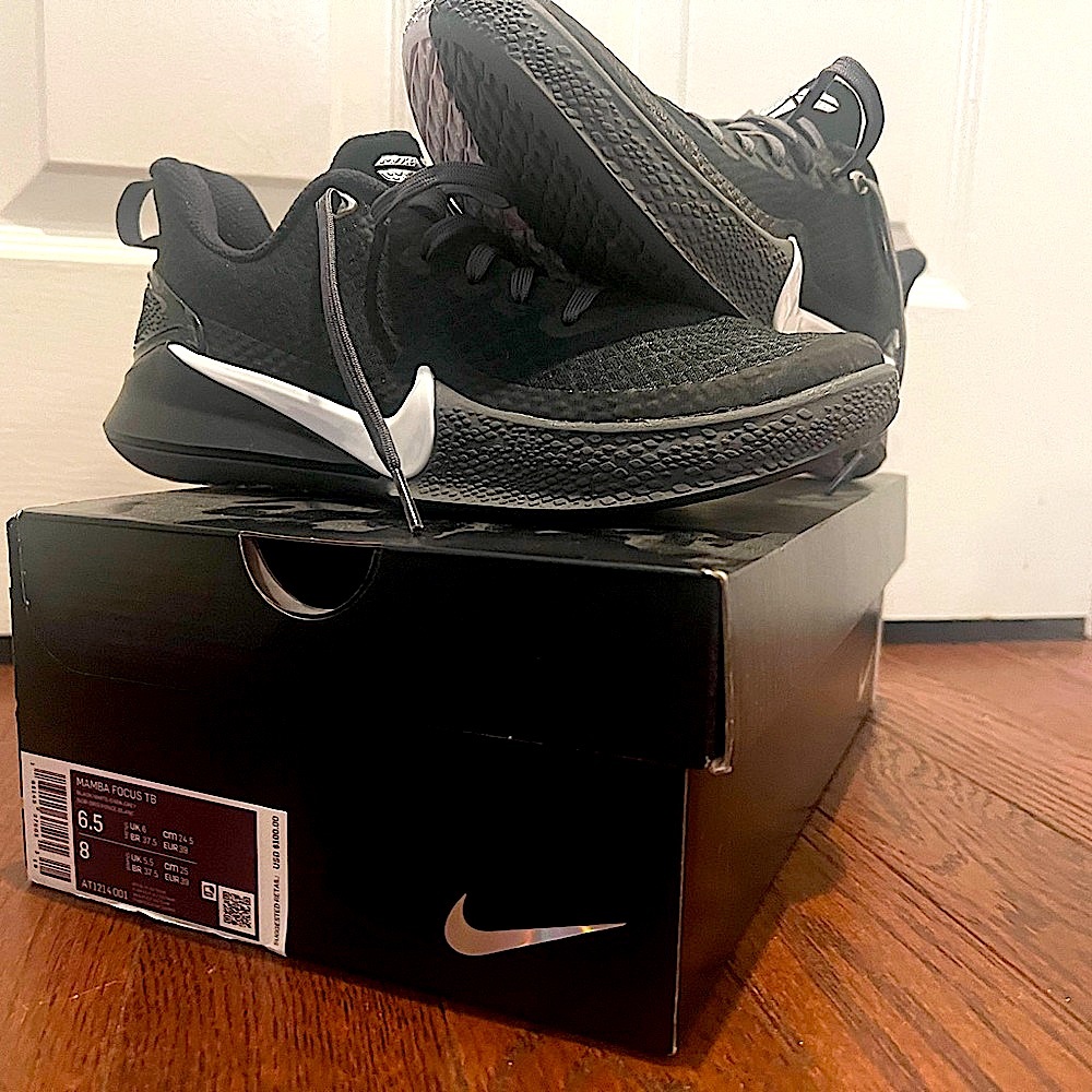 Kobe Mamba Focus TB Shoes (Men’s size 6.5 / Women’s 8.0)